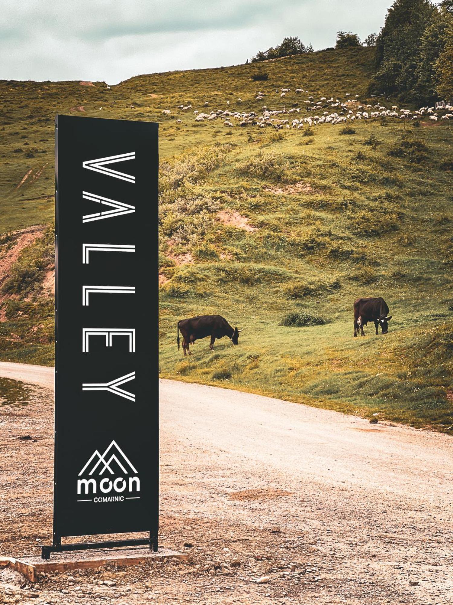 Moon Valley Comarnic Buitenkant foto